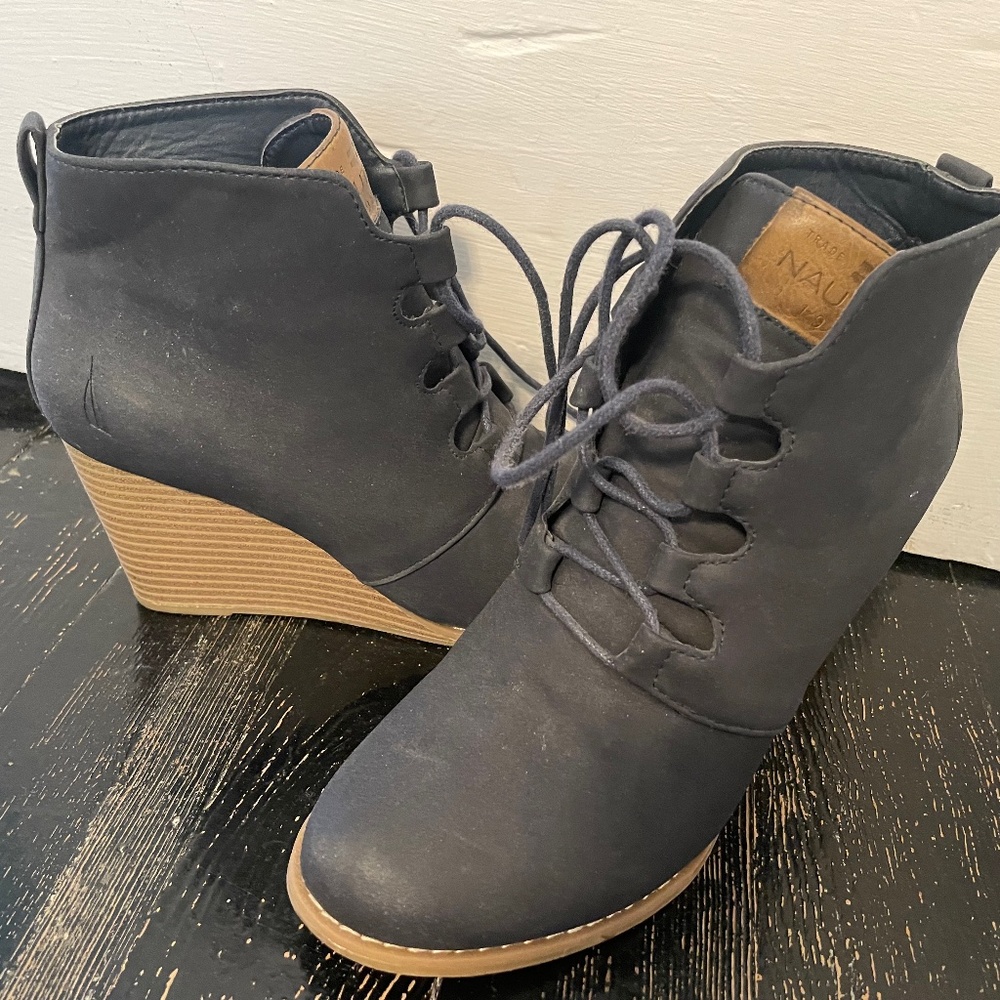 Women’s wedge heel shoes (2 pairs size 9)